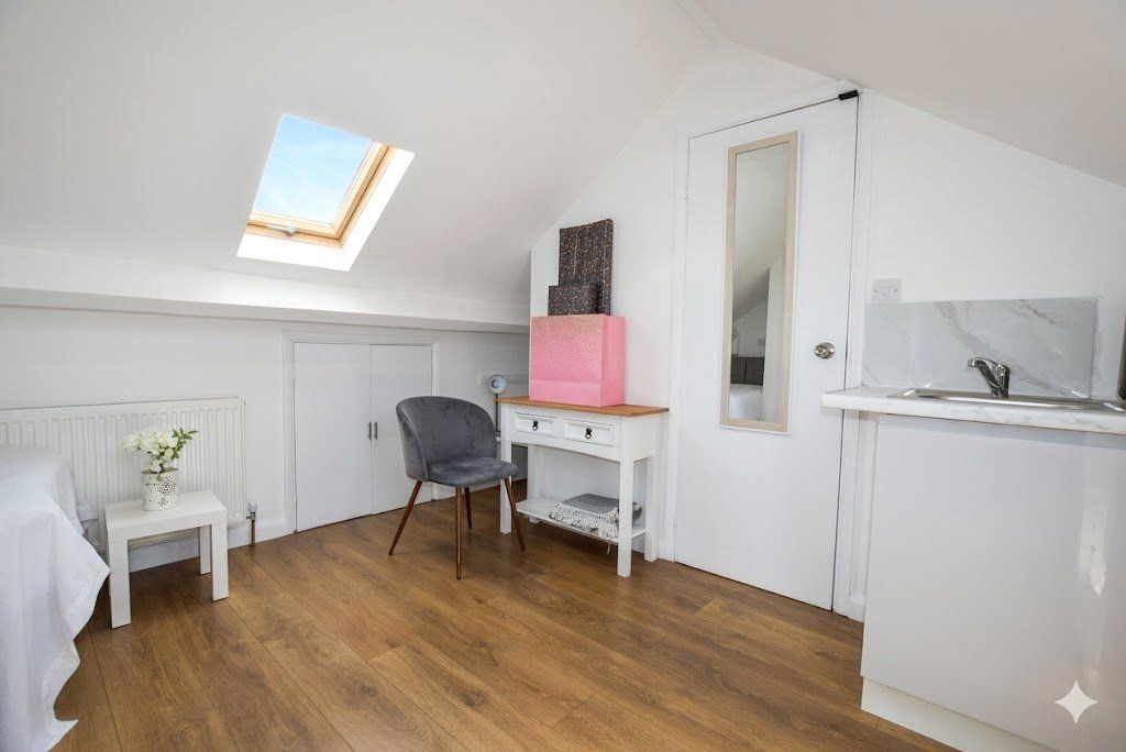 Property photo 3 of 6 Picture No. 19