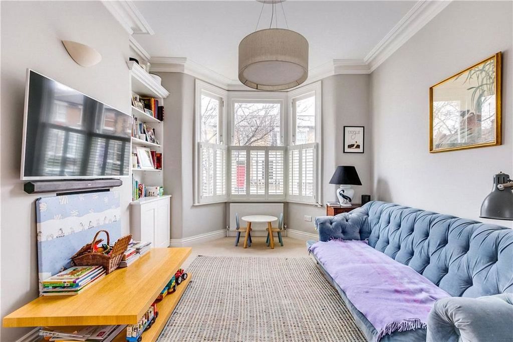 Property photo 1 of 6