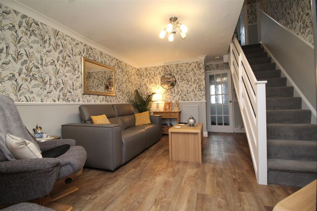 Property photo 2 of 15 Living Room 1.Jpg