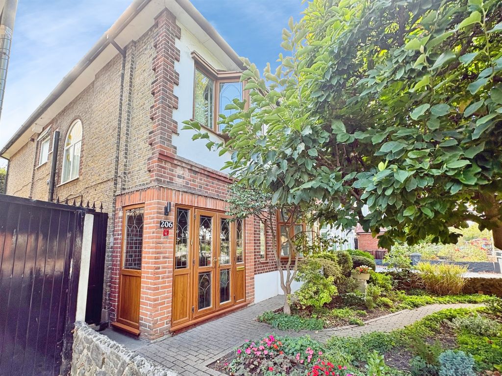 Property photo 1 of 28