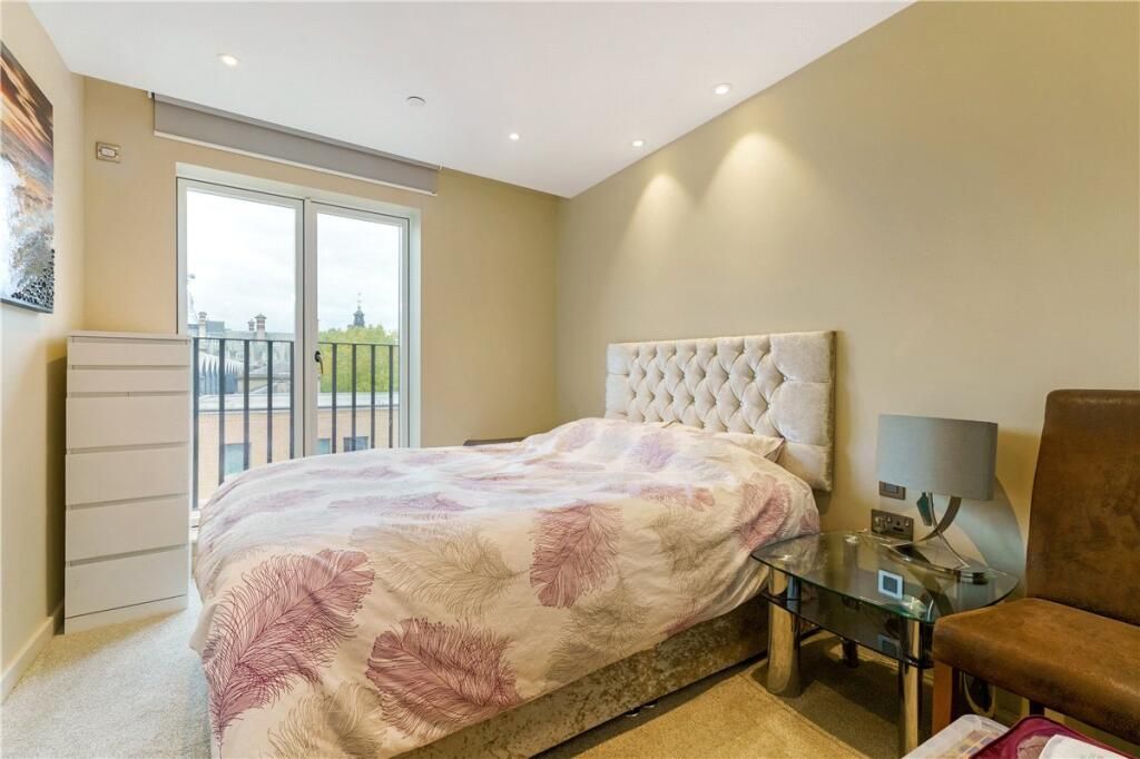 Property photo 1 of 2
