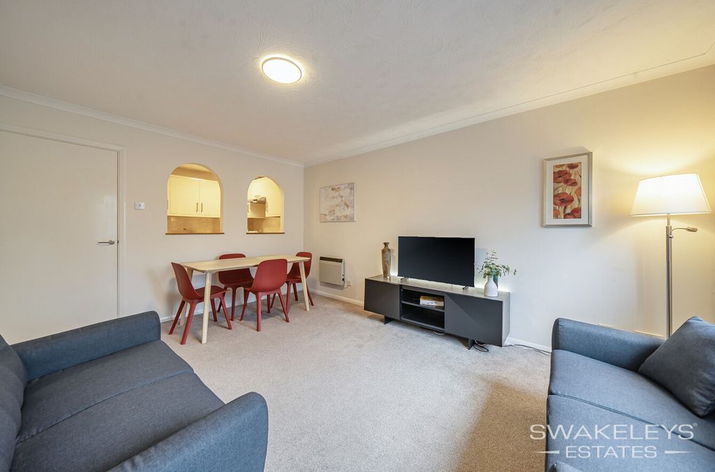 Property photo 3 of 20