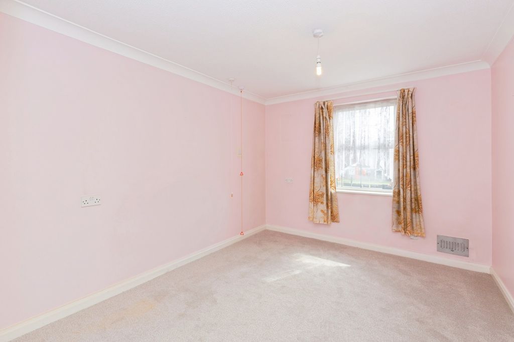 Property photo 3 of 17 Photo