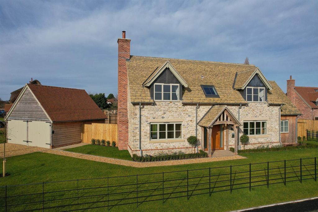 Property photo 1 of 29