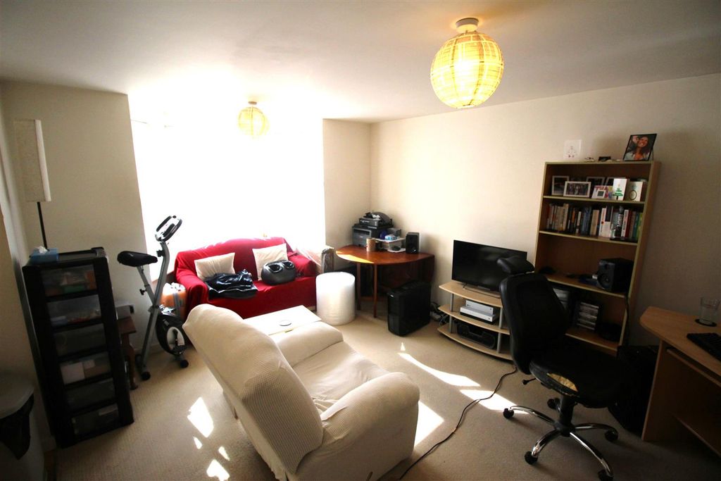 Property photo 3 of 6 Img_1088.Jpg