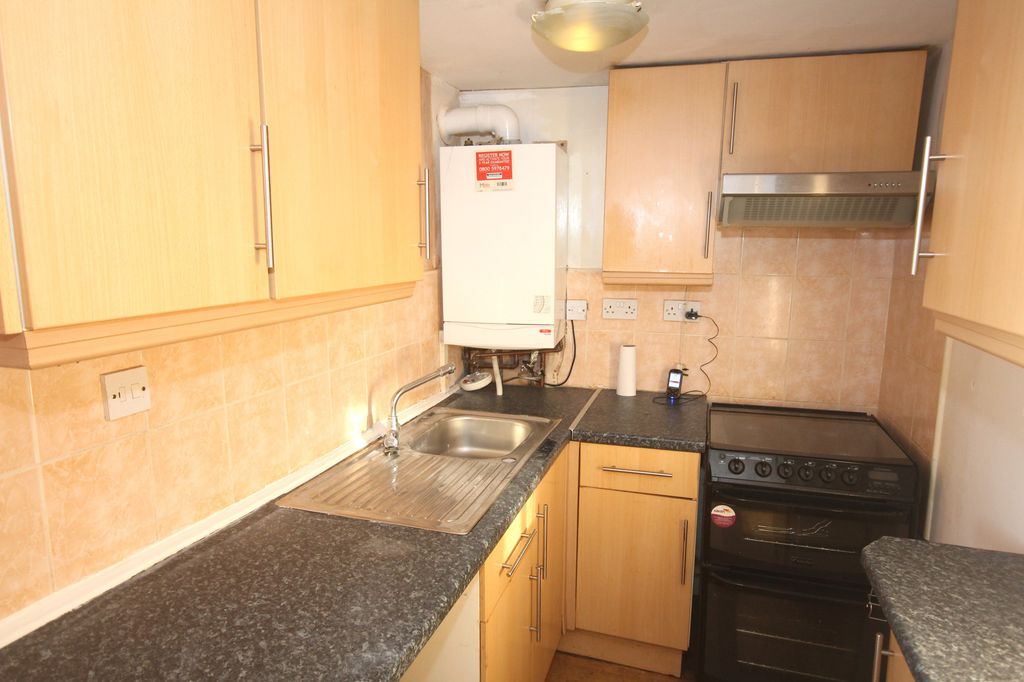 Property photo 1 of 5