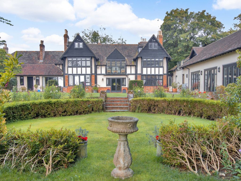 Property photo 2 of 47