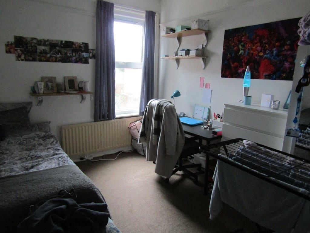 Property photo 3 of 6