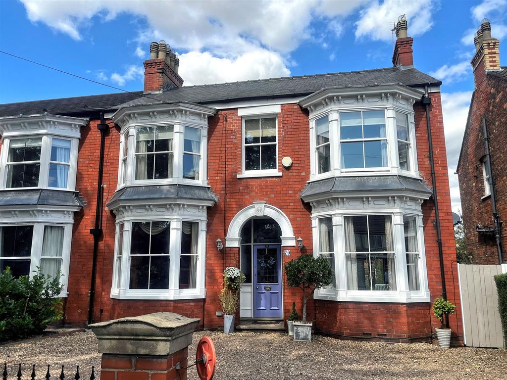 Property photo 1 of 31