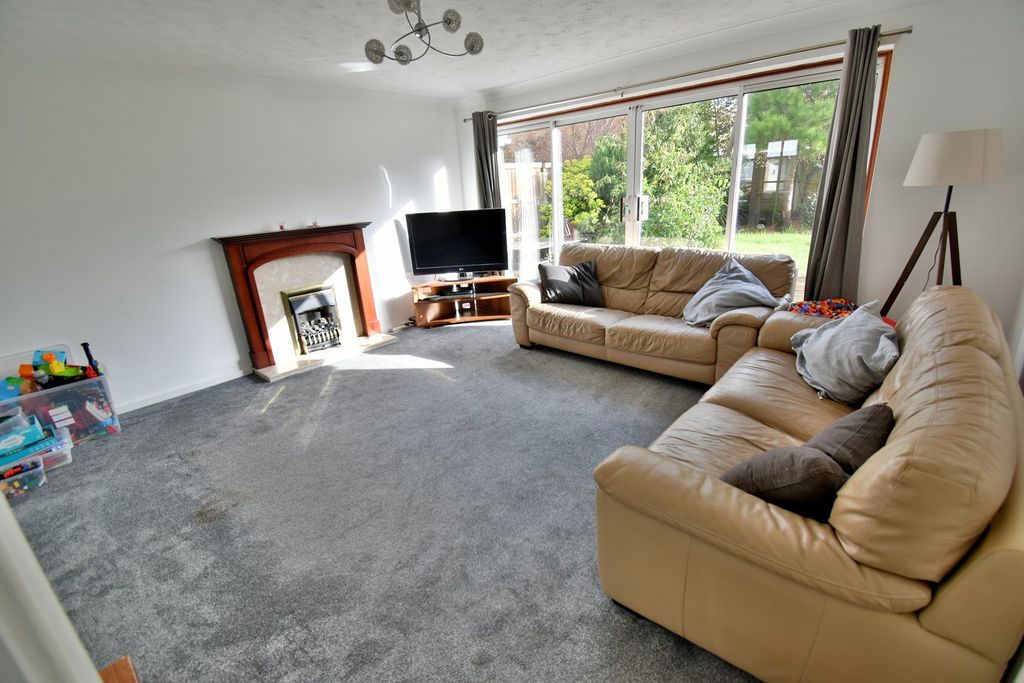 Property photo 3 of 15