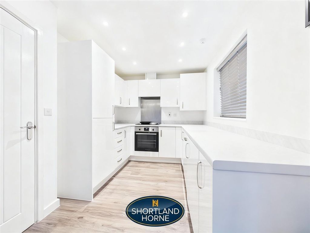 Property photo 2 of 11 1000080683.Jpg