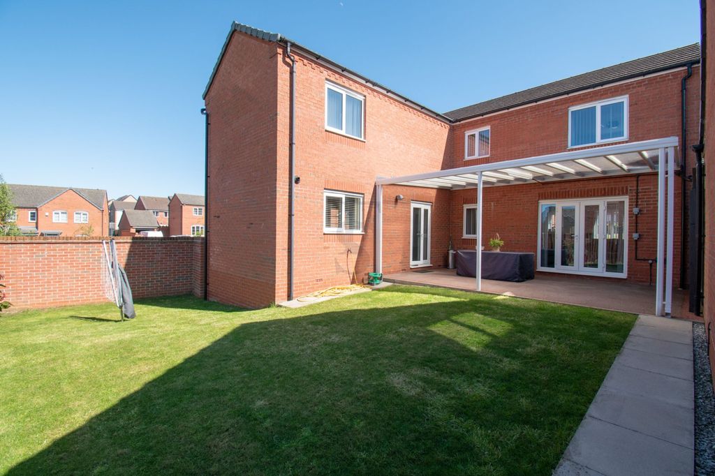 Property photo 3 of 17