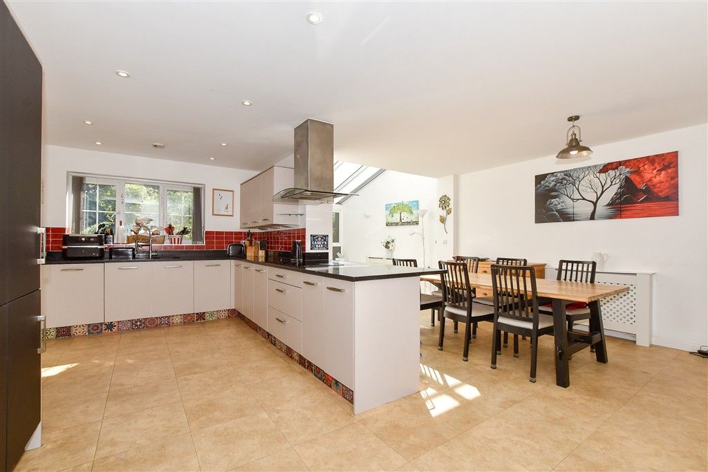 Property photo 1 of 19 Kitchen