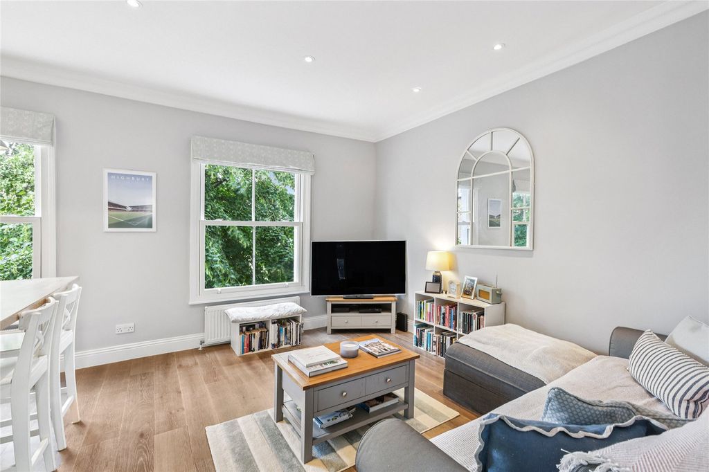 Property photo 1 of 12 Reception Room