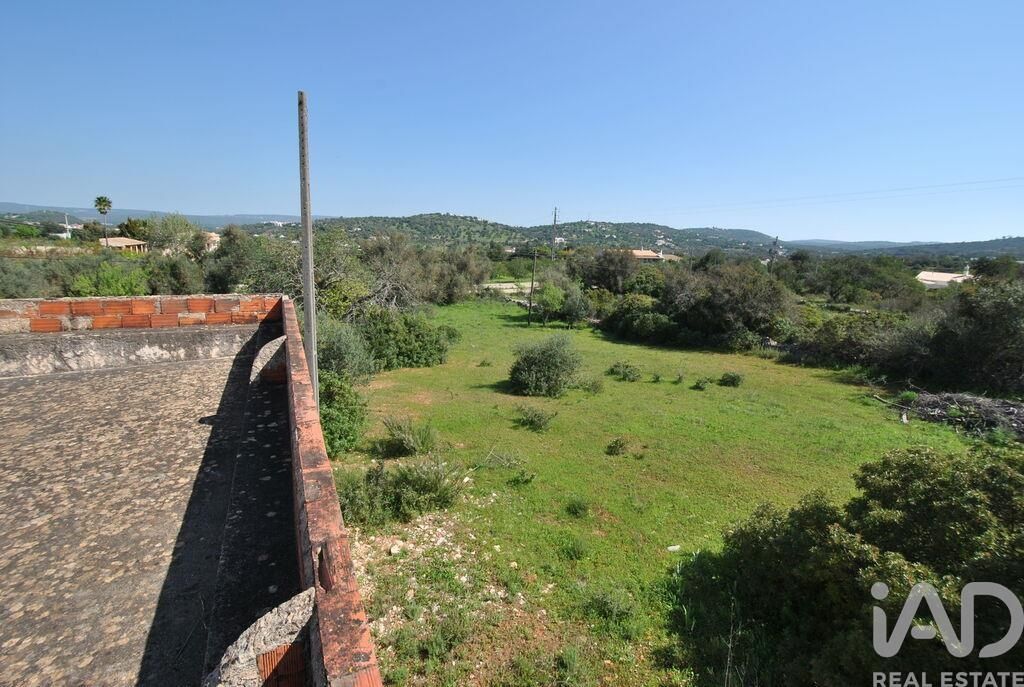 Property photo 2 of 33