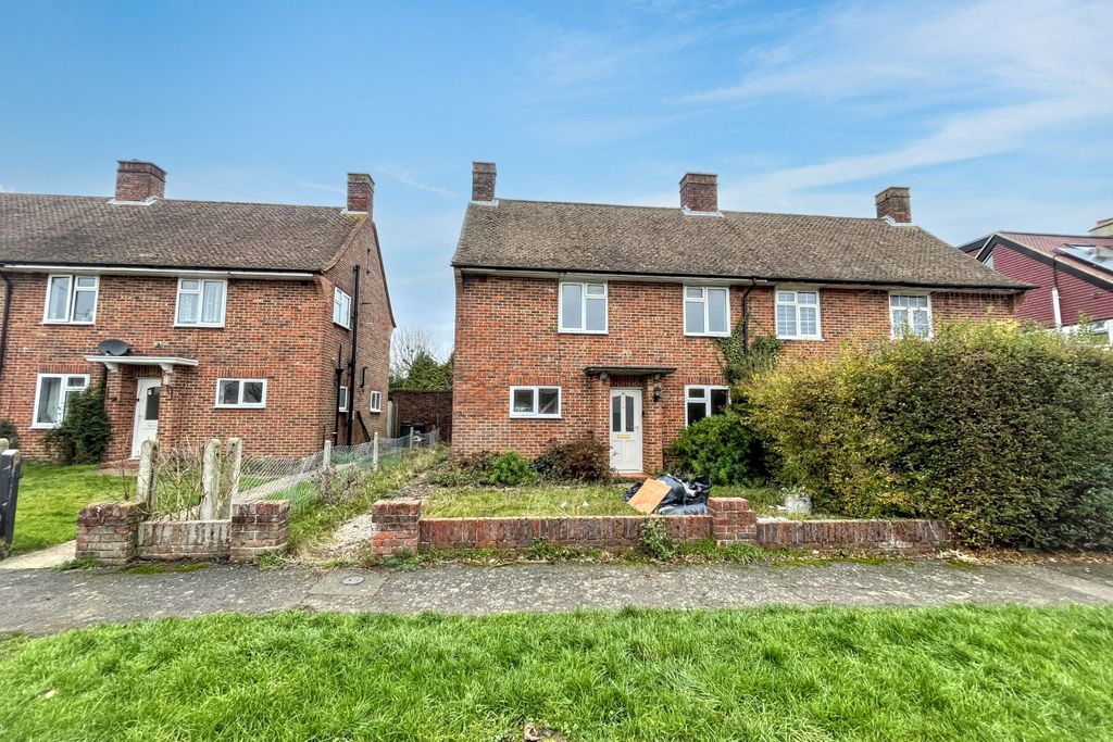 Property photo 1 of 23 52 Kingscroft Road, Banstead, Surrey, Sm7 3Ly