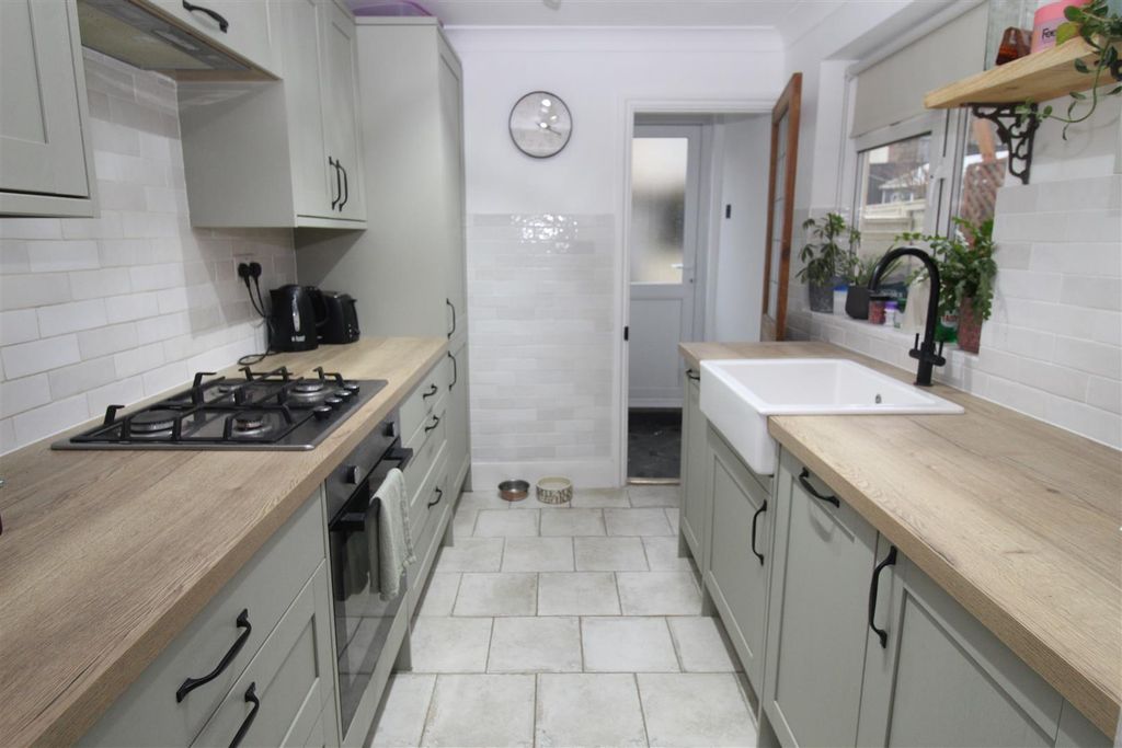 Property photo 3 of 12 Img_4083.Jpg