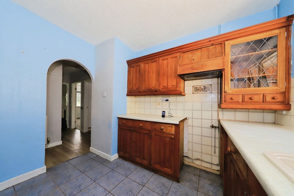 Property photo 3 of 17 Photo