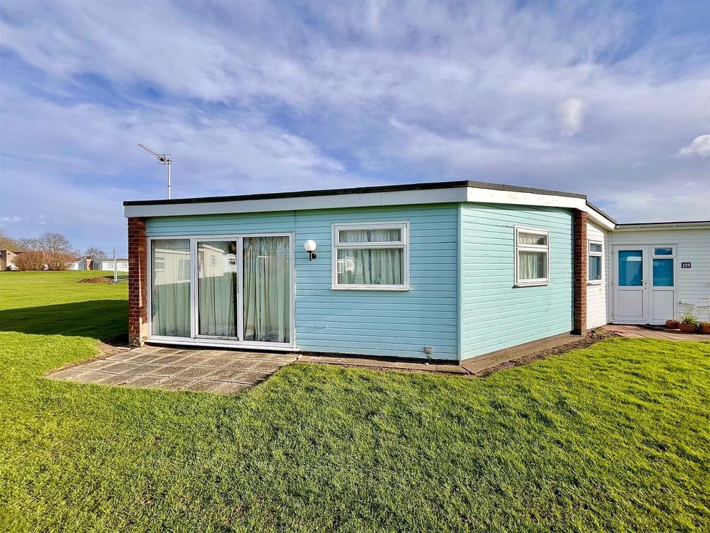 Property photo 1 of 7 Outside