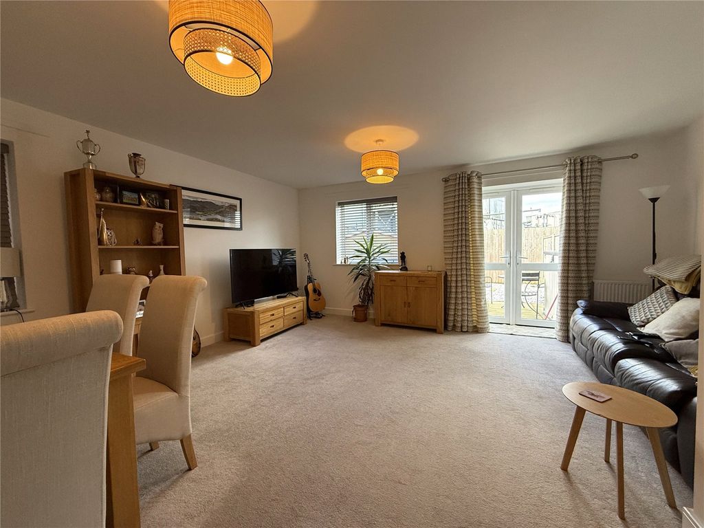 Property photo 2 of 16 Picture No. 02