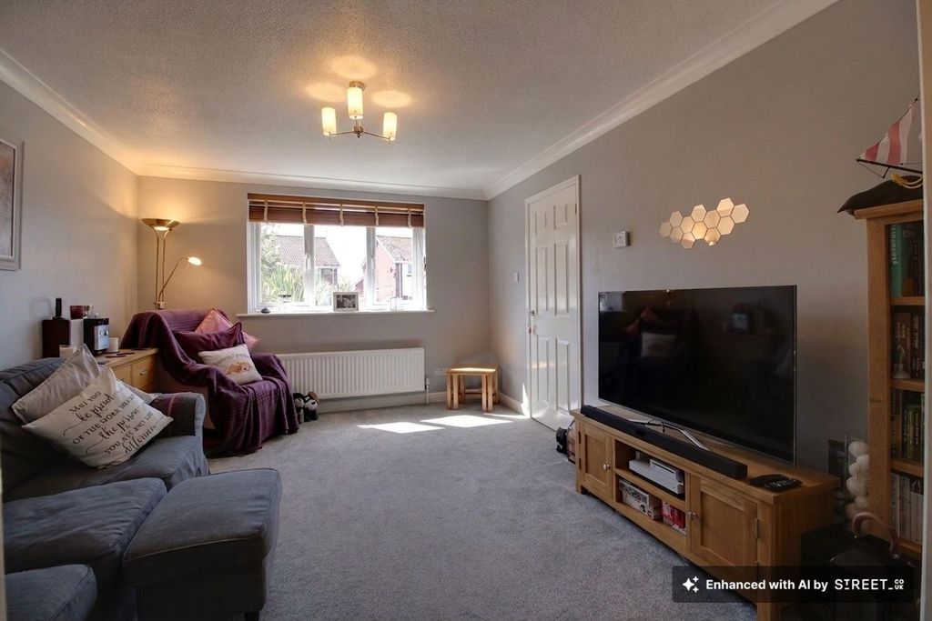 Property photo 2 of 14