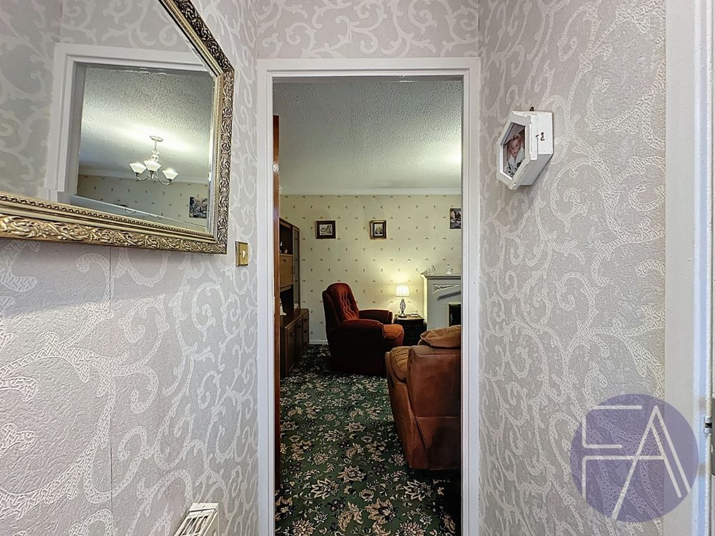 Property photo 2 of 24 4918672