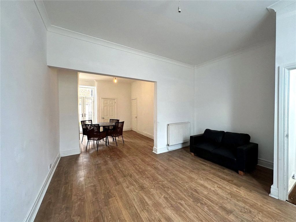 Property photo 2 of 15 Picture No. 02