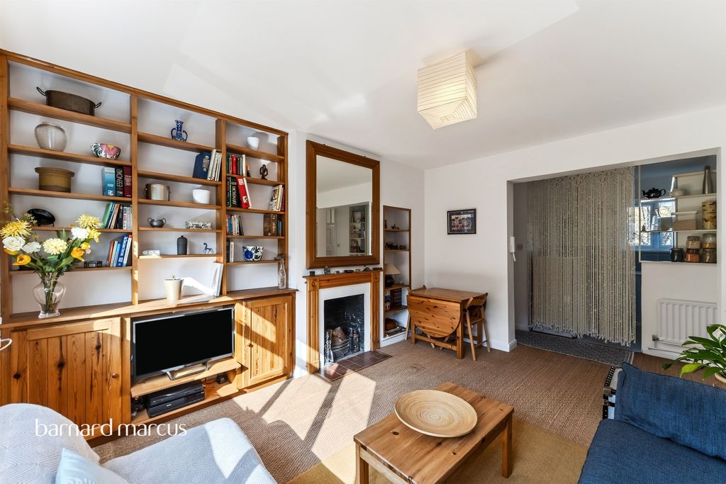 Property photo 3 of 10