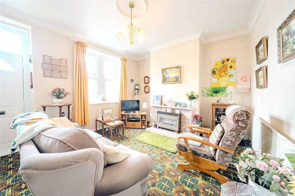 Property photo 3 of 10 Picture No. 12