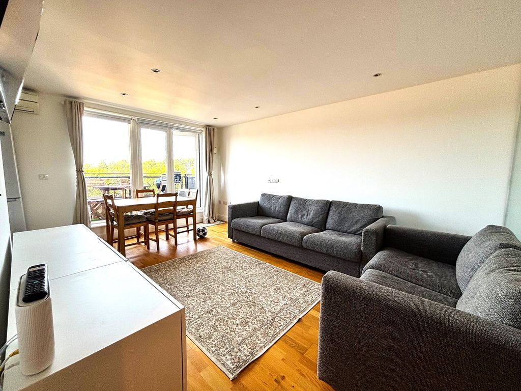 Property photo 2 of 12