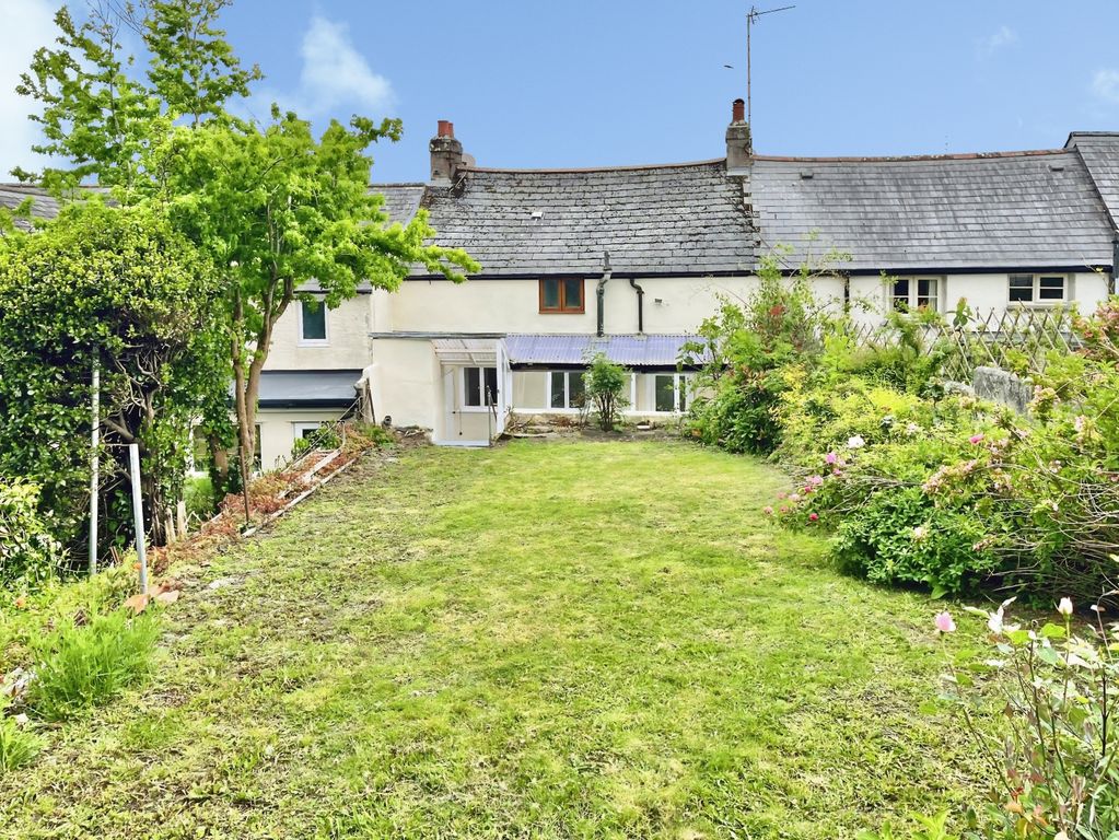 Property photo 2 of 23