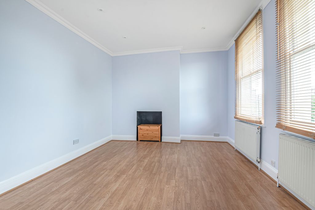 Property photo 2 of 8 Photo 02