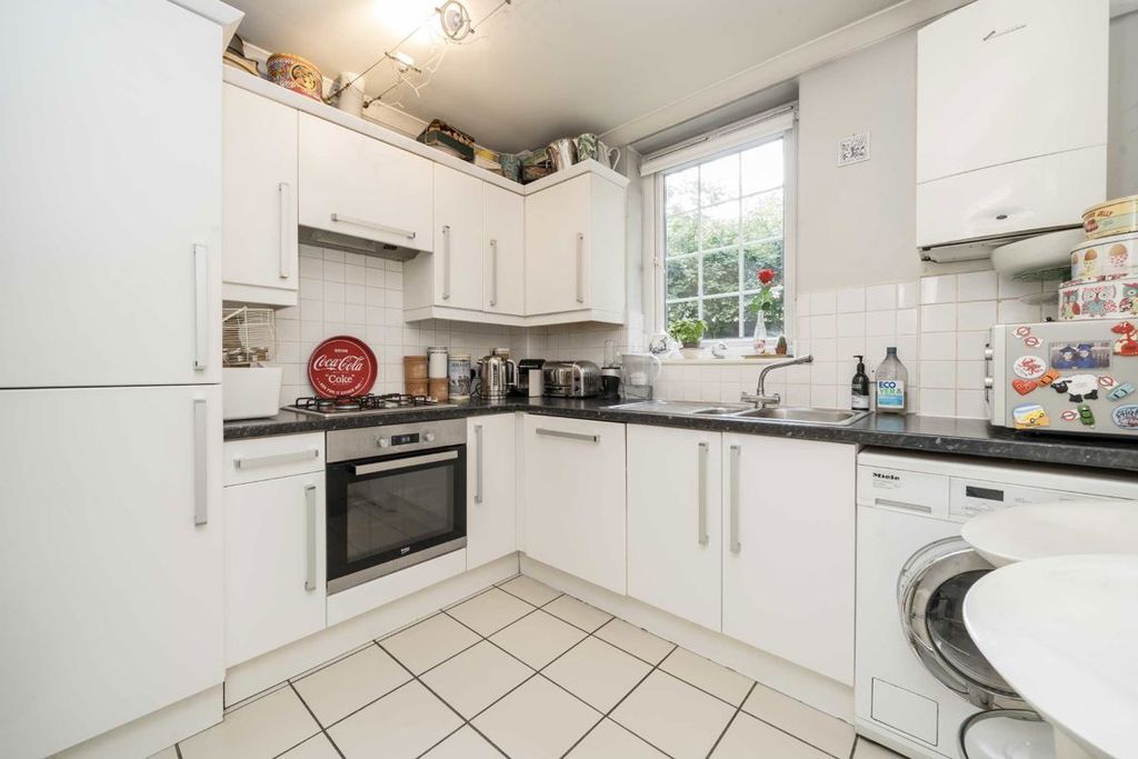 Property photo 3 of 7