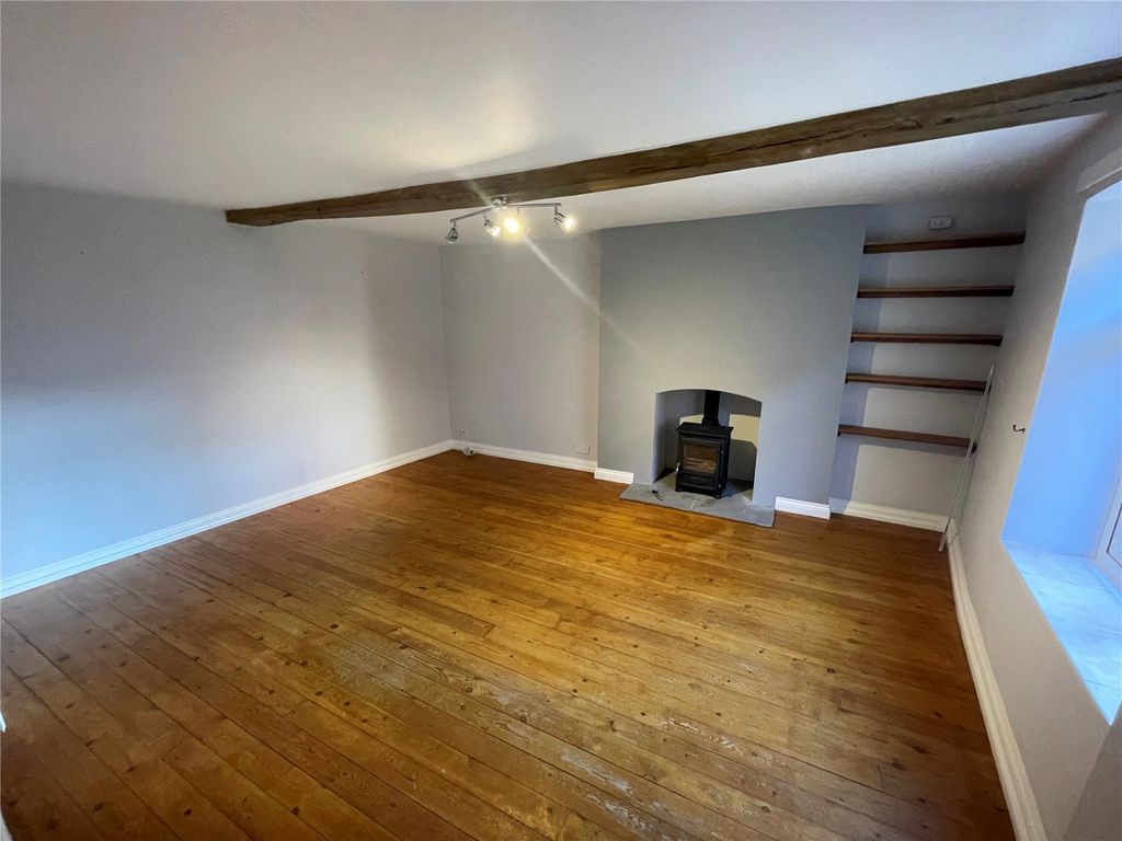 Property photo 2 of 9 Living Room