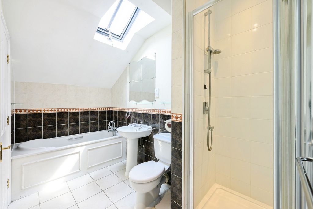 Property photo 3 of 9