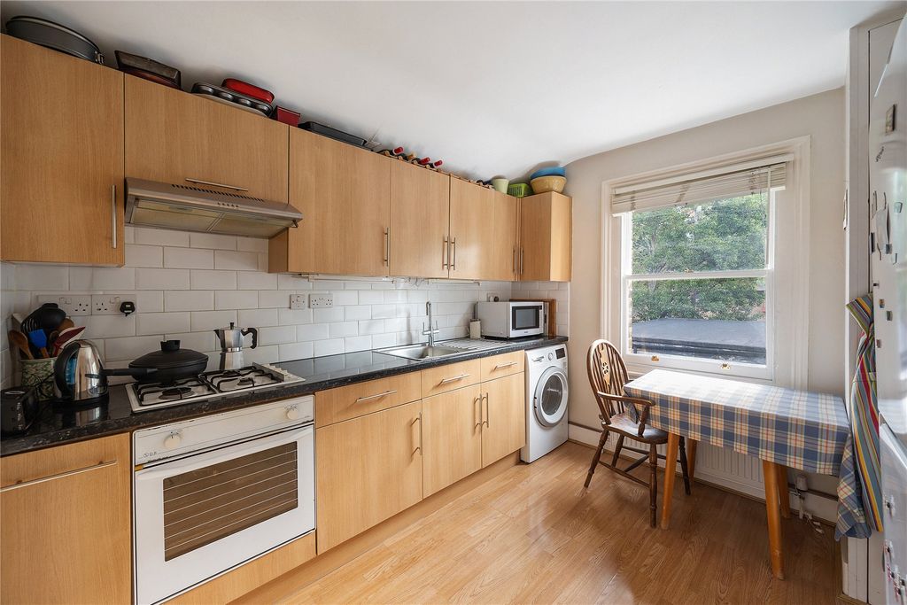 Property photo 3 of 11 Picture No. 33