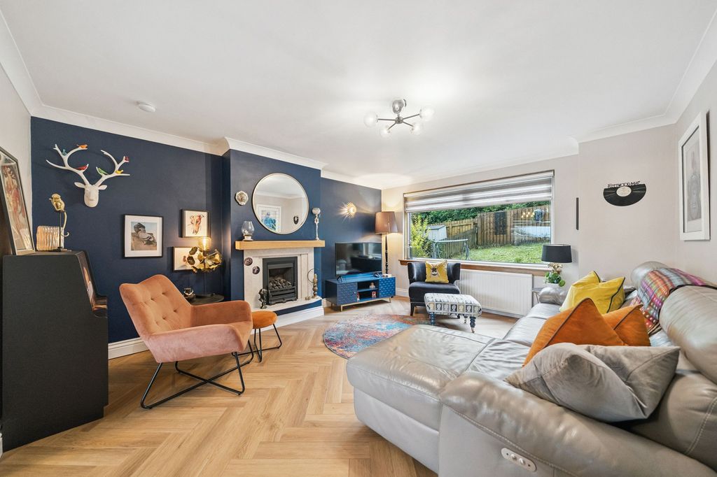 Property photo 2 of 29