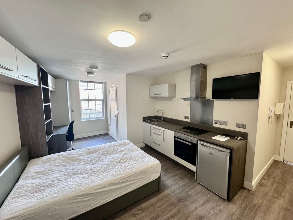 Property photo 2 of 3