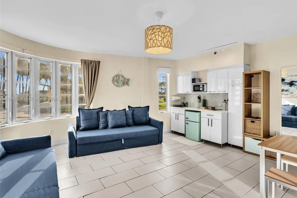 Property photo 2 of 25 <Alttext/>