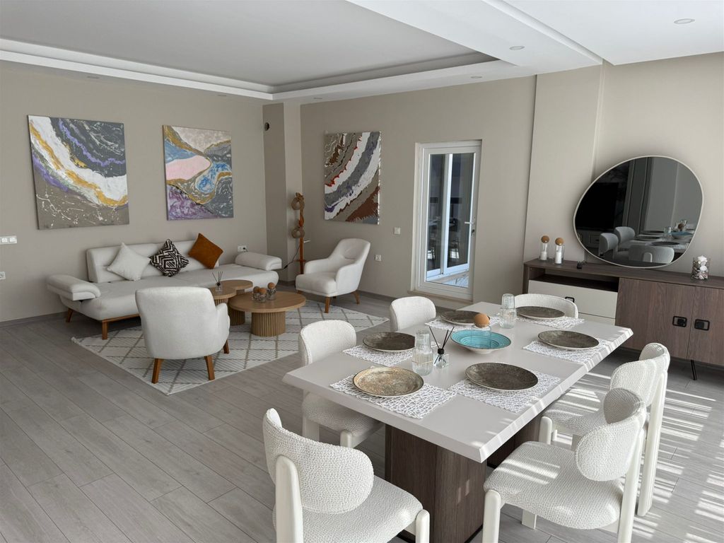 Property photo 1 of 17 Sensational Property For Sale In Antalya With A Shared Pool - Stunning Furnished Apartment With Immaculate Decoration