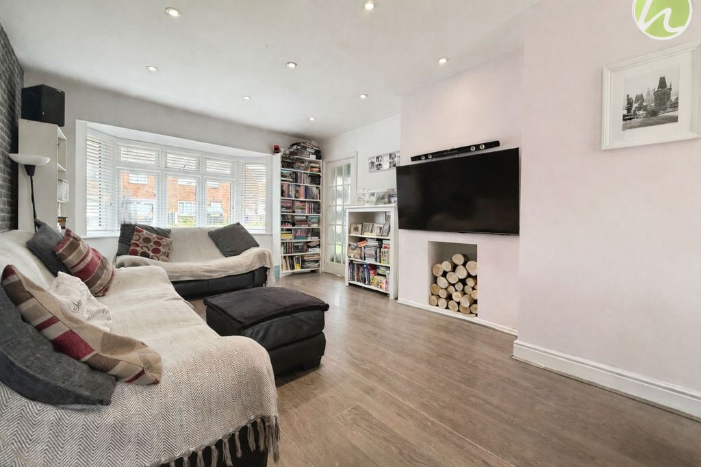 Property photo 3 of 20