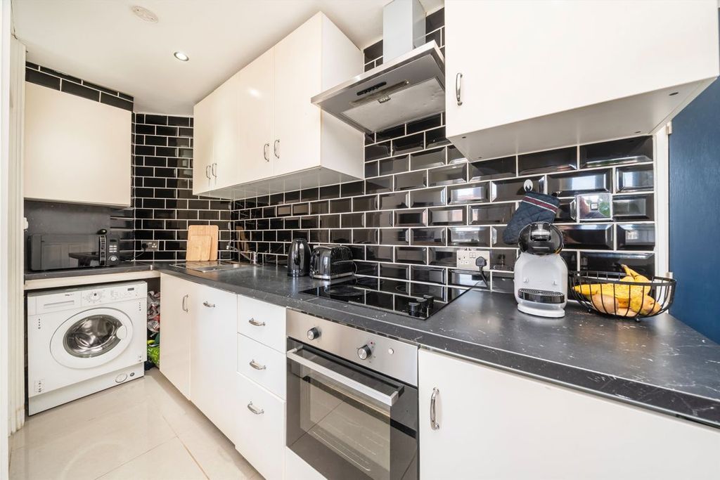 Property photo 3 of 4