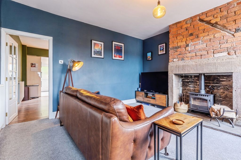 Property photo 2 of 20 Pbox-Img.Jpg