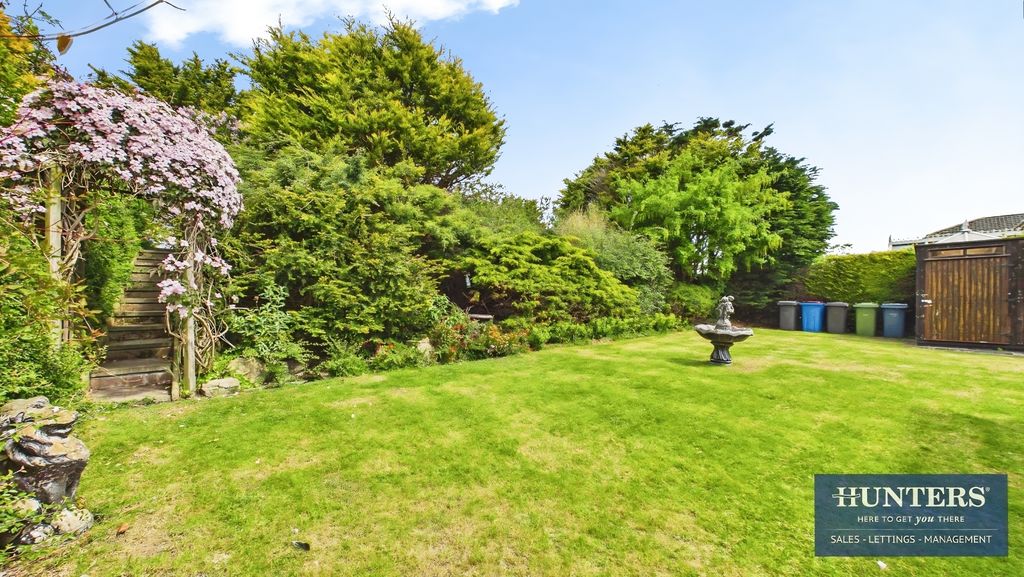 Property photo 2 of 24 Garden
