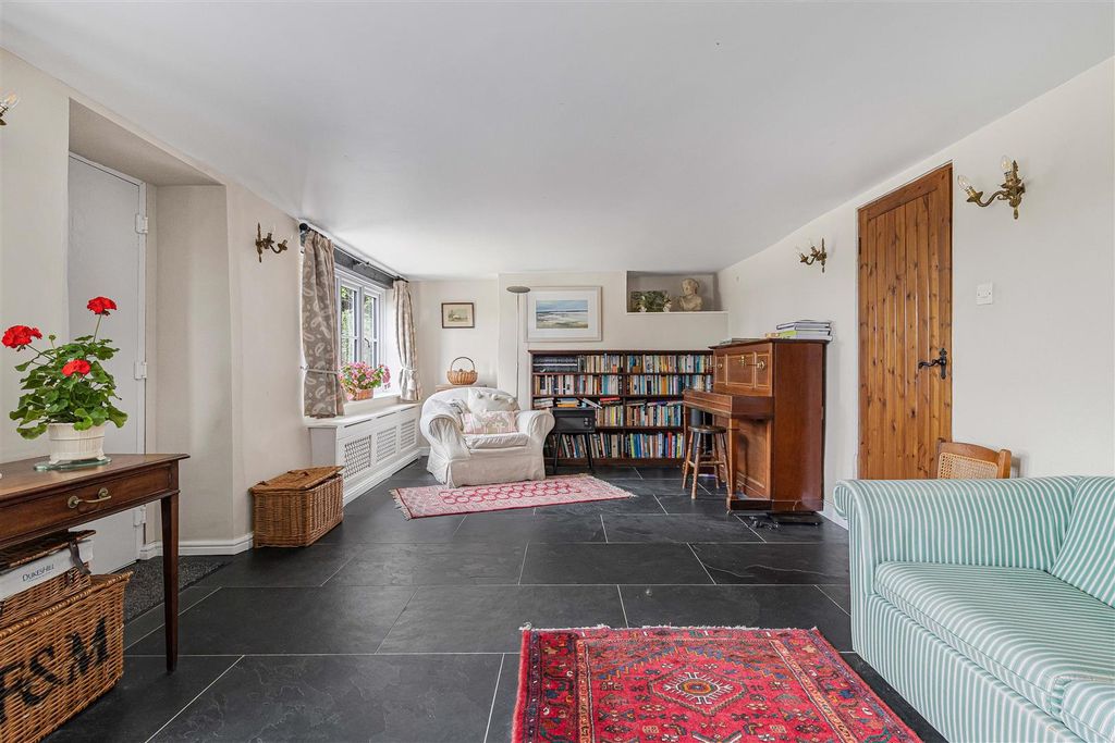 Property photo 2 of 41 63_88002.Jpg