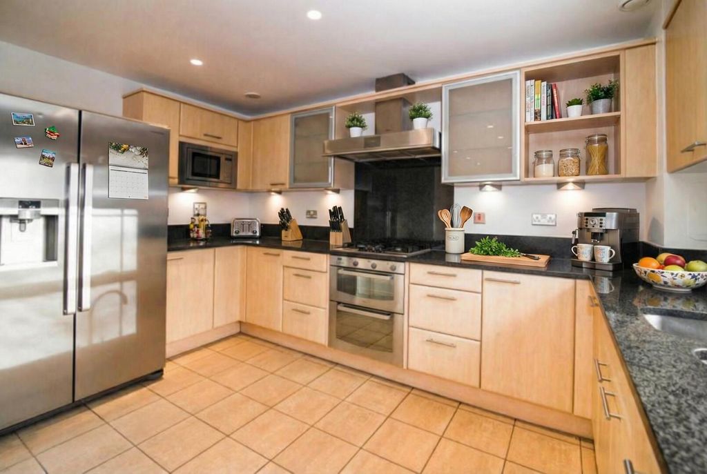 Property photo 2 of 15 Kitchen