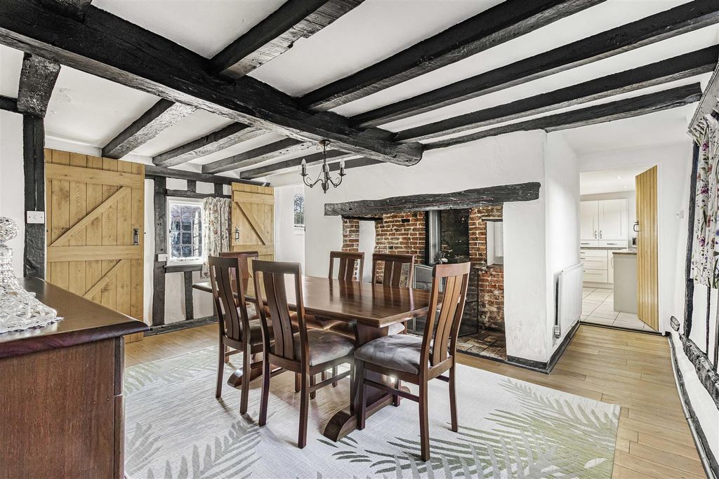 Property photo 3 of 26 15_50204.Jpg