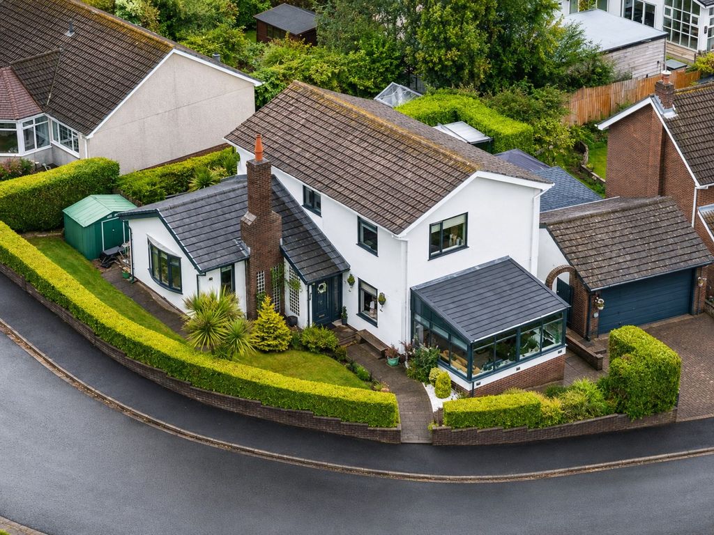 Property photo 1 of 32