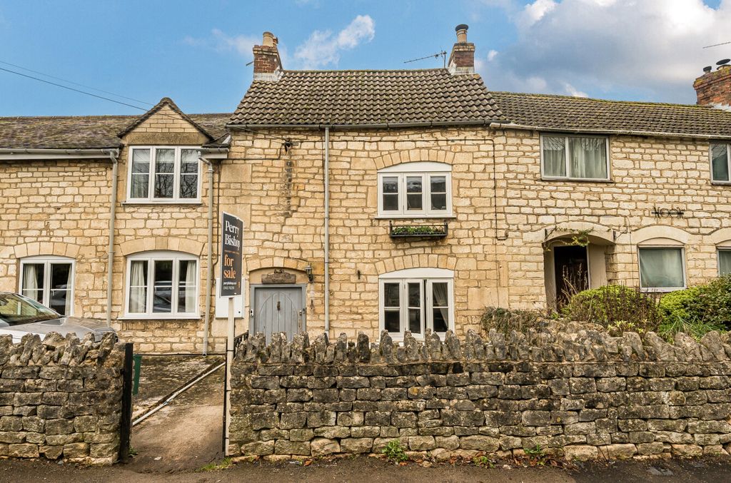 Property photo 1 of 21 Front