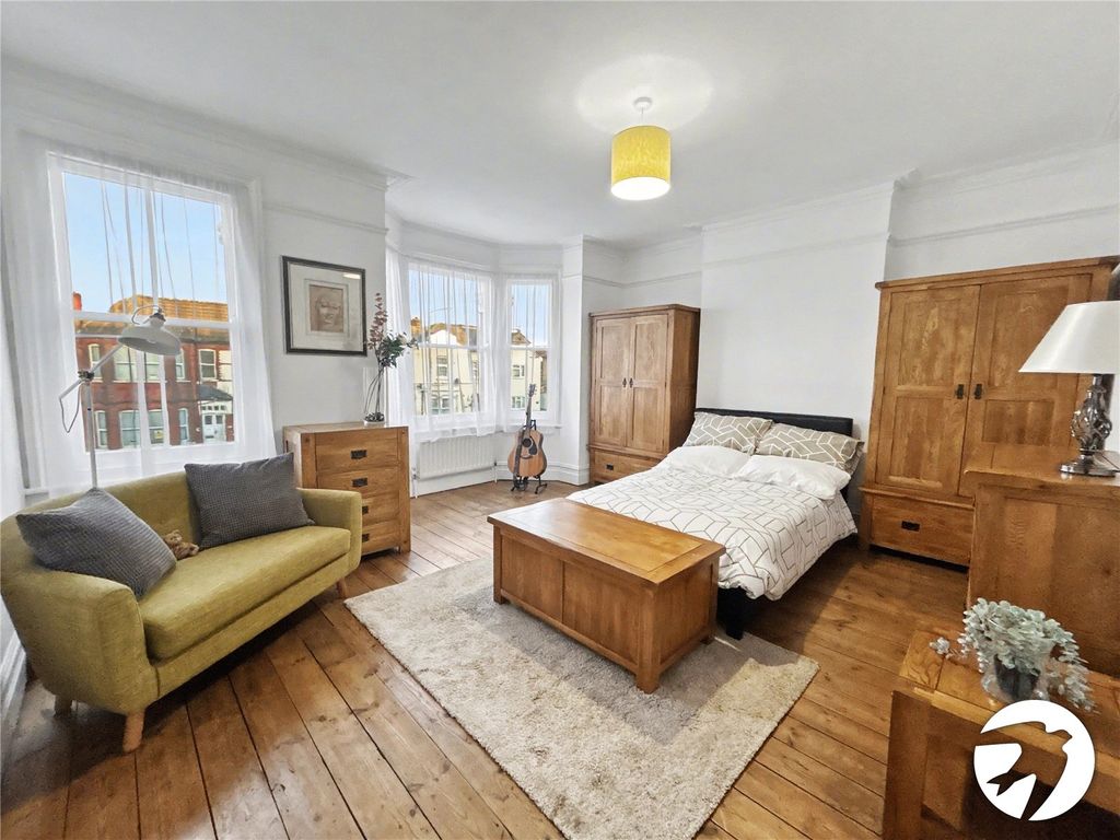 Property photo 3 of 41 Robinson Jackson